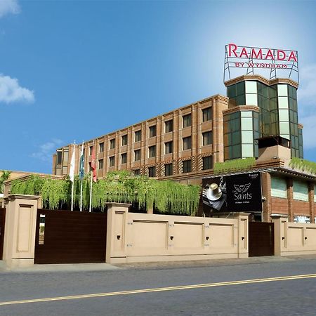 Hotel Ramada By Wyndham Multan Exterior foto