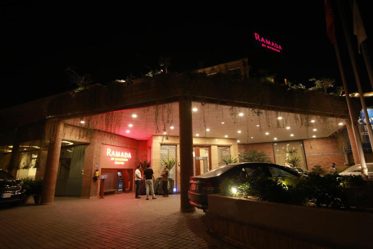 Hotel Ramada By Wyndham Multan Exterior foto